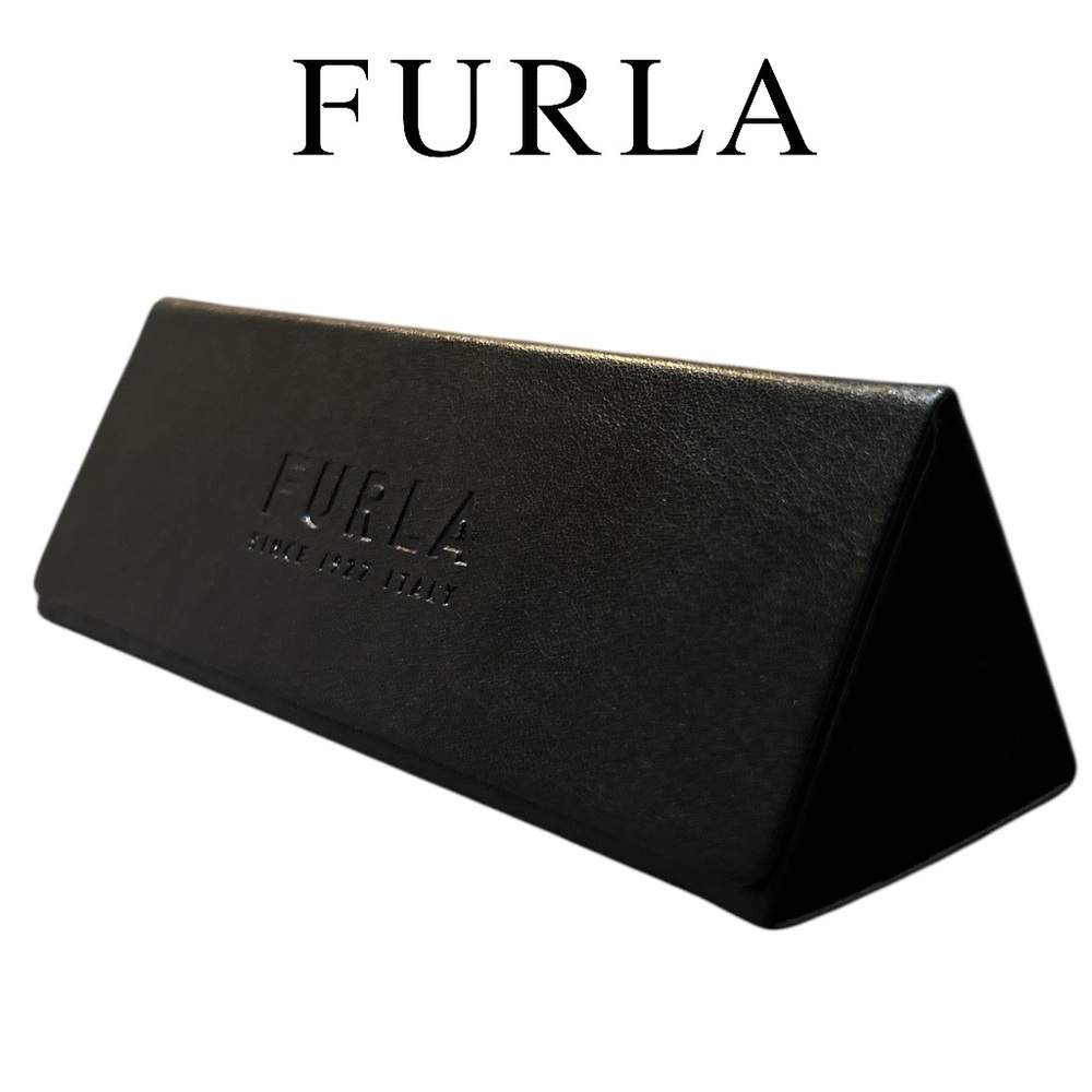 Furla Leather Magnetic Eyeglass‎ Case with NEW Cleaning Cloth